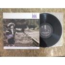 BEBEK - Zeljko Bebek - ... a svemir miruje (LP) BEBEK - Zeljko Bebek - ... a svemir miruje (LP)
